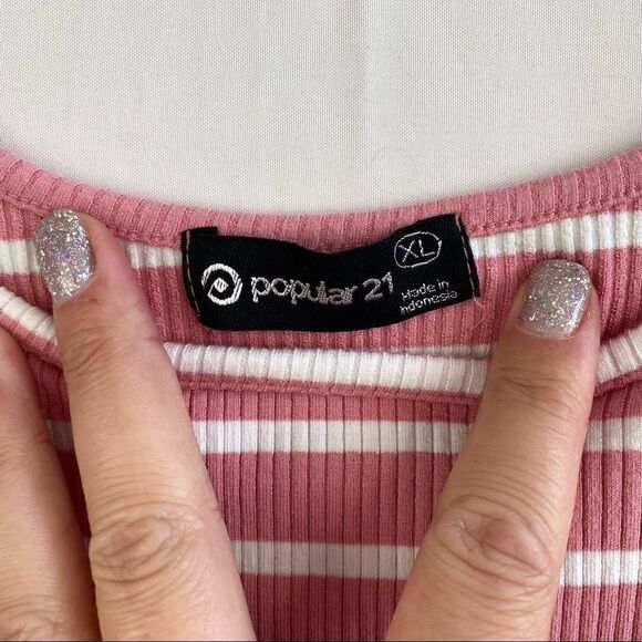 Juniors XL salmon and white crop tank - Picture 4 of 4